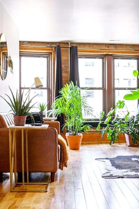 Top Rated - Free Parking - PRIME Location - CLEAN Resort in Short North