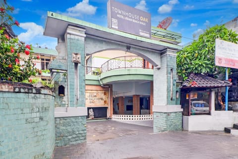 Townhouse Oak @lebak Bene Near Kuta Beach Resort in Kuta