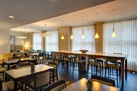 Hampton Inn & Suites New Orleans Downtown (French Quarter Area) Hotel in French Quarter