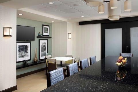 Hampton Inn Birmingham I-65/Lakeshore Drive Hotel in Homewood