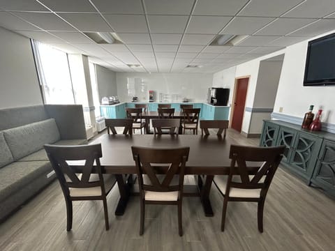 Clarion Inn & Suites Grand Rapids Airport Hotel in Kentwood