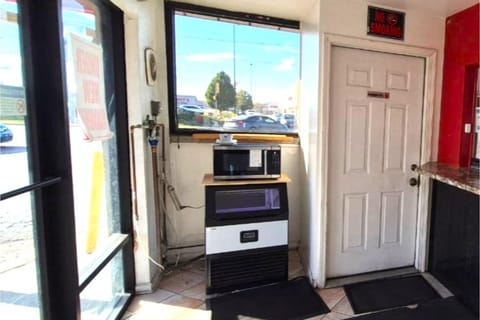 Saratoga Motel By Capital O Near Midway Airport Chicago IL Hotel in Burbank