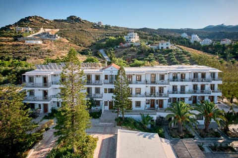 Spiros-Soula Family Hotel & Apartments Hotel in Crete