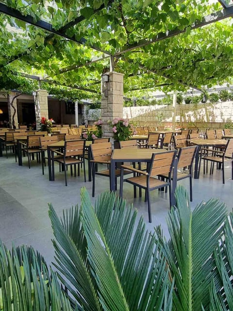 Hotel Lobo Budva Hotel in Budva