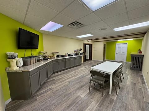 Econo Lodge Hotel in Oklahoma