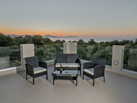 Chloe villa in Rethymno Resort in Crete