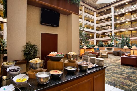 Embassy Suites by Hilton Lexington/UK Coldstream Hotel in Lexington