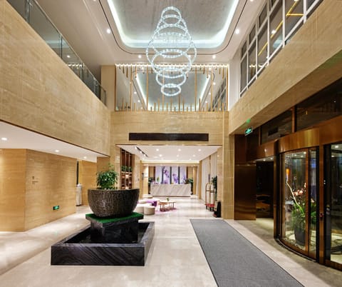 Lavande Hotel Tianjin Wuqing High-speed Railway Station Daguangming Center Hotel in Tianjin