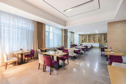 Lavande Hotel Tianjin Wuqing High-speed Railway Station Daguangming Center Hotel in Tianjin
