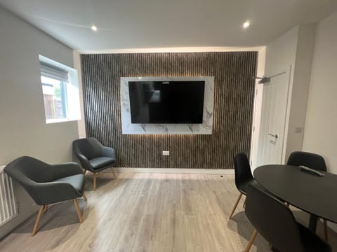 Shared lounge/TV area