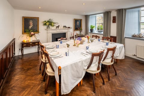 Barrow House Inn in Tralee