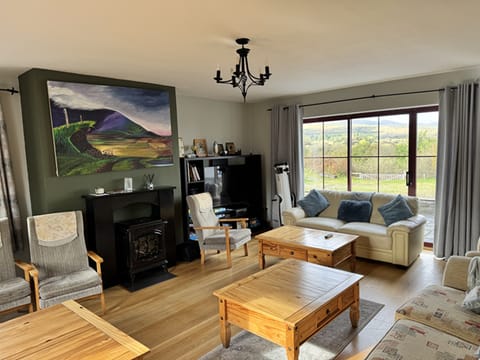 Shared lounge/TV area