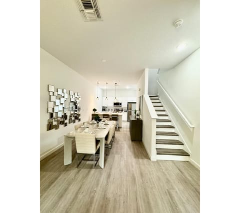 The Sapphire Retreat near Disney Hotel in Loughman