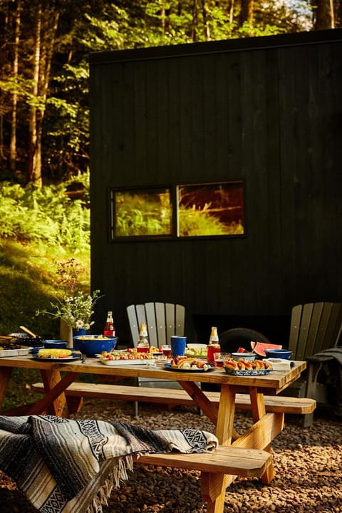 Postcard Cabins The Thumb, Outdoor Collection by Marriott Bonvoy Hotel in Michigan