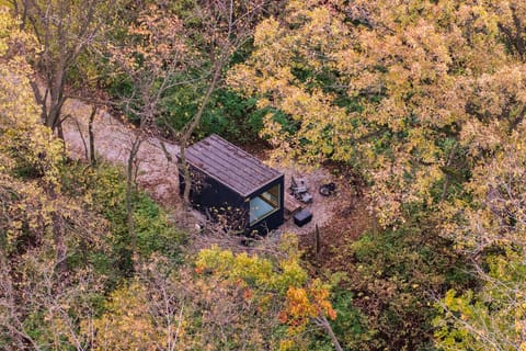 Postcard Cabins Starved Rock, Outdoor Collection by Marriott Bonvoy Hotel in Ottawa