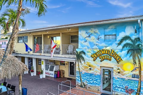 Paradise Oceanfront Hotel in Hollywood Beach