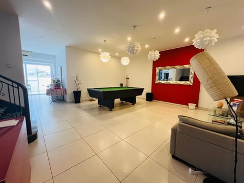 8 Villa Bed and Breakfast in Saint Julians