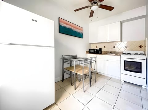 Ocean Villas Hotel in Hollywood Beach