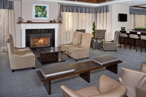 DoubleTree by Hilton Chicago Wood Dale - Elk Grove Hotel in Elk Grove Village