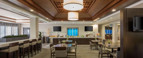 DoubleTree by Hilton Chicago Wood Dale - Elk Grove Hotel in Elk Grove Village