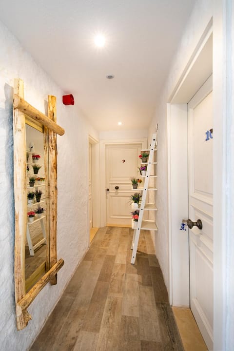 Monat Otel Apartment hotel in Alaçatı