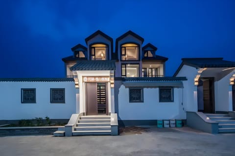 Floral Hotel·Beijing Guanshan Nuanchao Hotel (Yanqing Liuyubao Shop) Hotel in Beijing