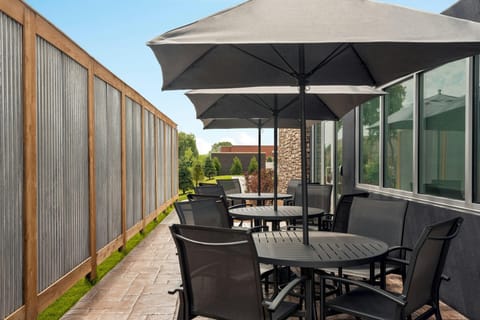 Fairfield by Marriott Inn & Suites Milwaukee West Hotel in Milwaukee