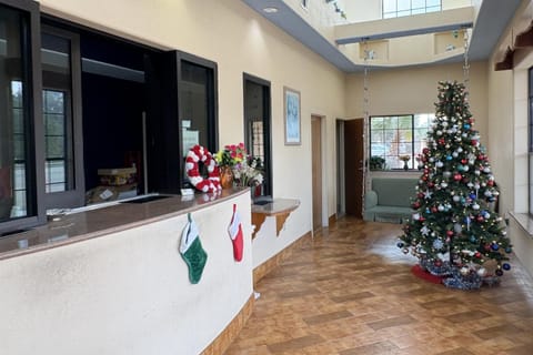 Regency Inn & Suites By Capital O Houston IAH Airport Hotel in Humble