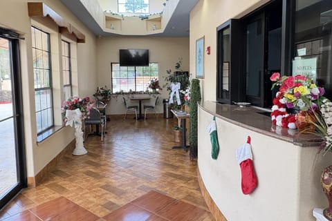 Regency Inn & Suites By Capital O Houston IAH Airport Hotel in Humble