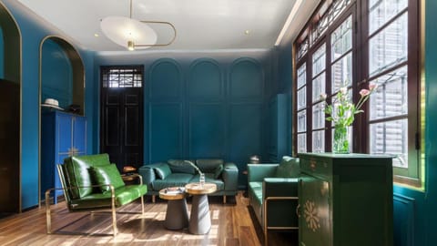 Shared lounge/TV area