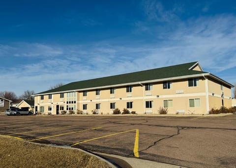 Bilmar Inn & Suites Dell Rapids Near Sioux Falls Hotel in South Dakota