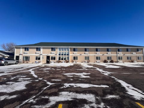 Bilmar Inn & Suites Dell Rapids Near Sioux Falls Hotel in South Dakota