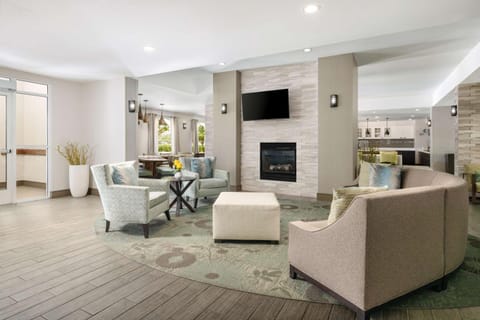 Homewood Suites by Hilton Dallas-DFW Airport N-Grapevine Hotel in Grapevine