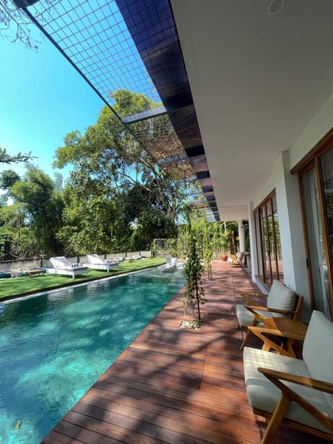 Leafy Riverbank Hostel in Kediri