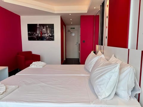 Vegas Resort Hotel in Saint Julians