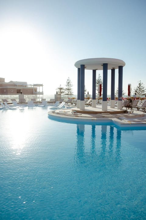 Vegas Resort Hotel in Saint Julians