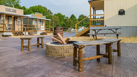 The Outpost Hotel in Grand Rivers