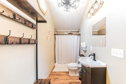 The Outpost Hotel in Grand Rivers