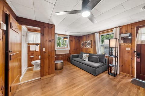 CedarWood Inn Inn in Flat Rock