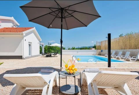 Villa Rest for the soul - Four Bedroom Villa Resort in Split-Dalmatia County