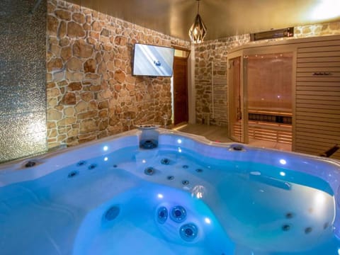 Villa Gabriel - Three Bedroom Villa with Outdoor Pool Resort in Šibenik-Knin County, Croatia