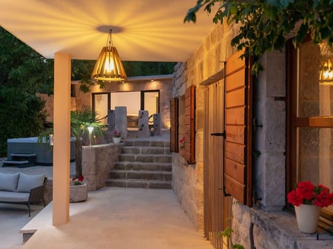 Villa Mia 2 - Six Bedroom Villa with Private Pool Resort in Split-Dalmatia County