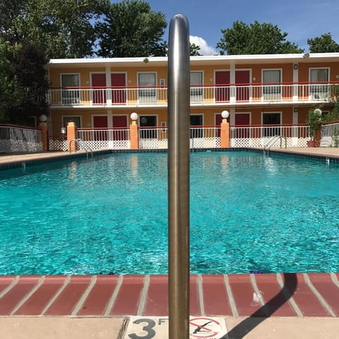 Milan Inn & Suites Hotel in Tennessee