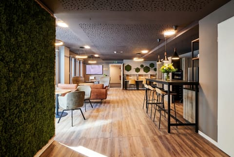 Shared lounge/TV area