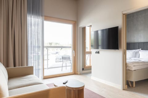 Shared lounge/TV area
