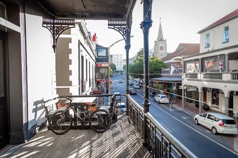 Electric Jackal Capsule hotel in Cape Town