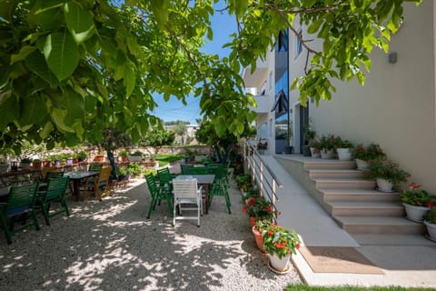 Golden Hotel Hotel in Ksamil