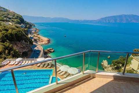 Toto Hotel & Apartments Hotel in Vlorë