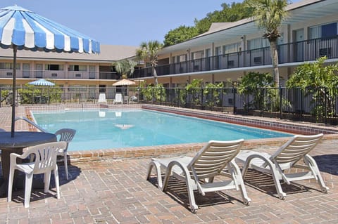 University Inn Hotel in Gainesville