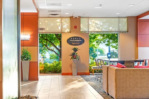 DoubleTree by Hilton Roseville Minneapolis Hotel in Roseville